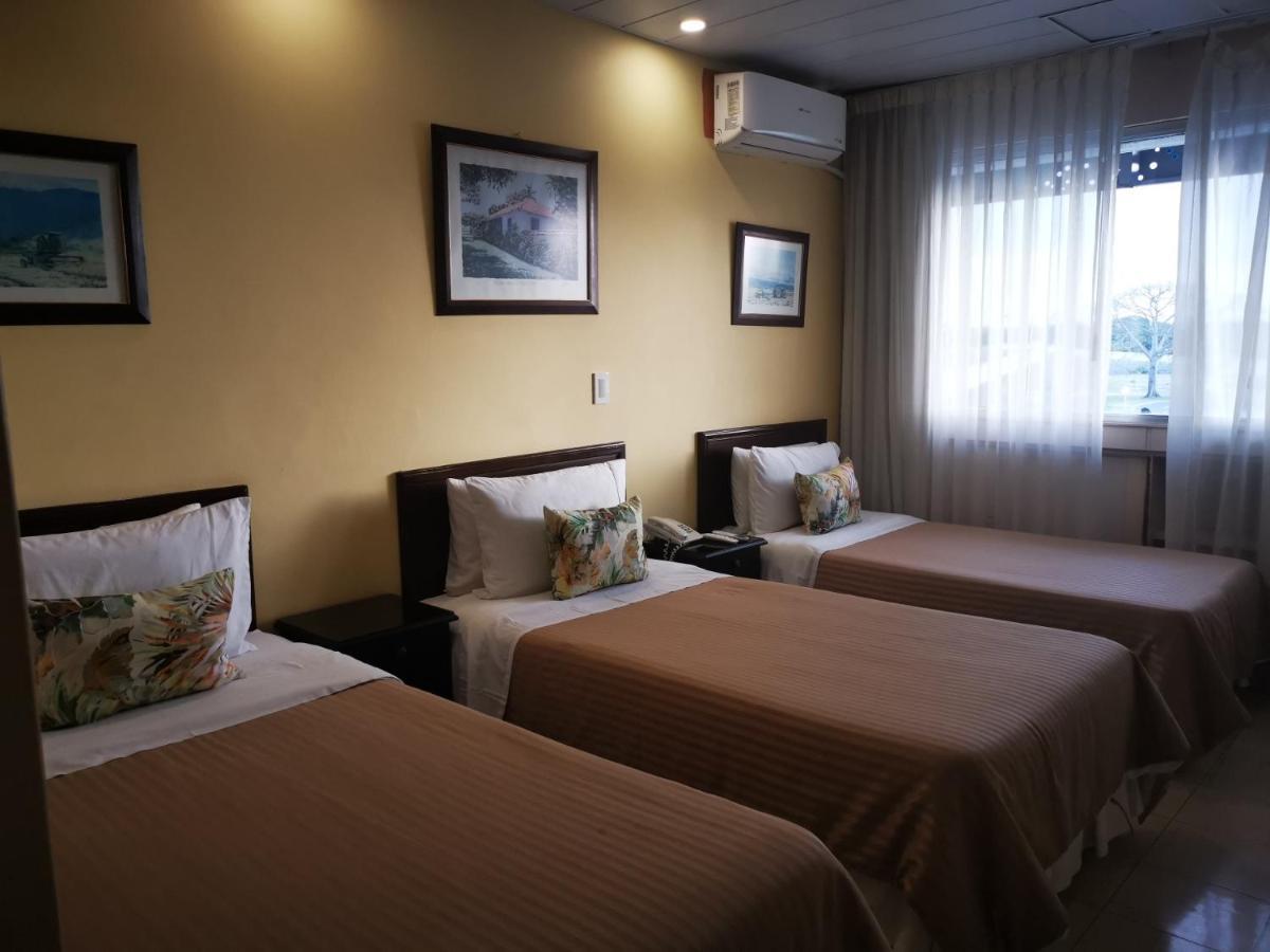 Hotel Sin Escala Палмира Екстериор снимка